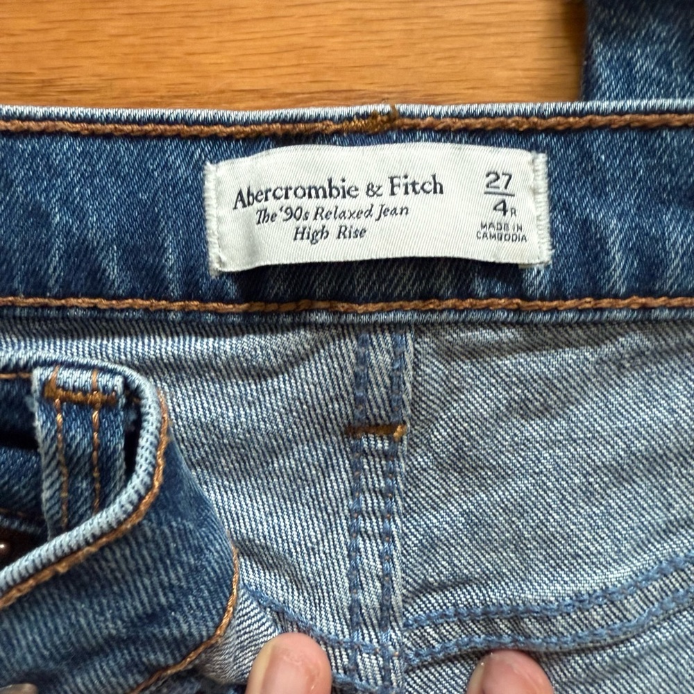 Abercrombie & Fitch '90s Relaxed High Rise Jeans 27 regular